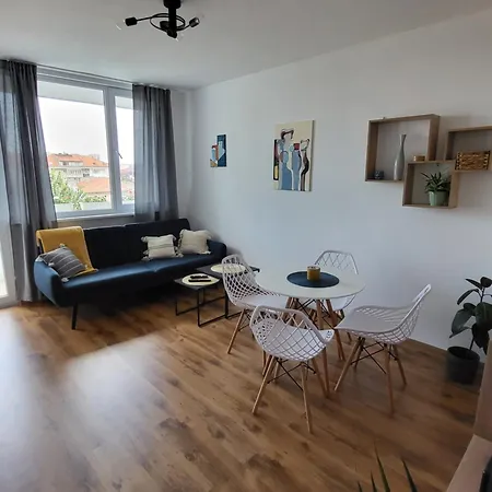 Apartament Sisi Art *